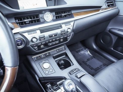 Used 2013 Lexus ES 300h 300h image 16