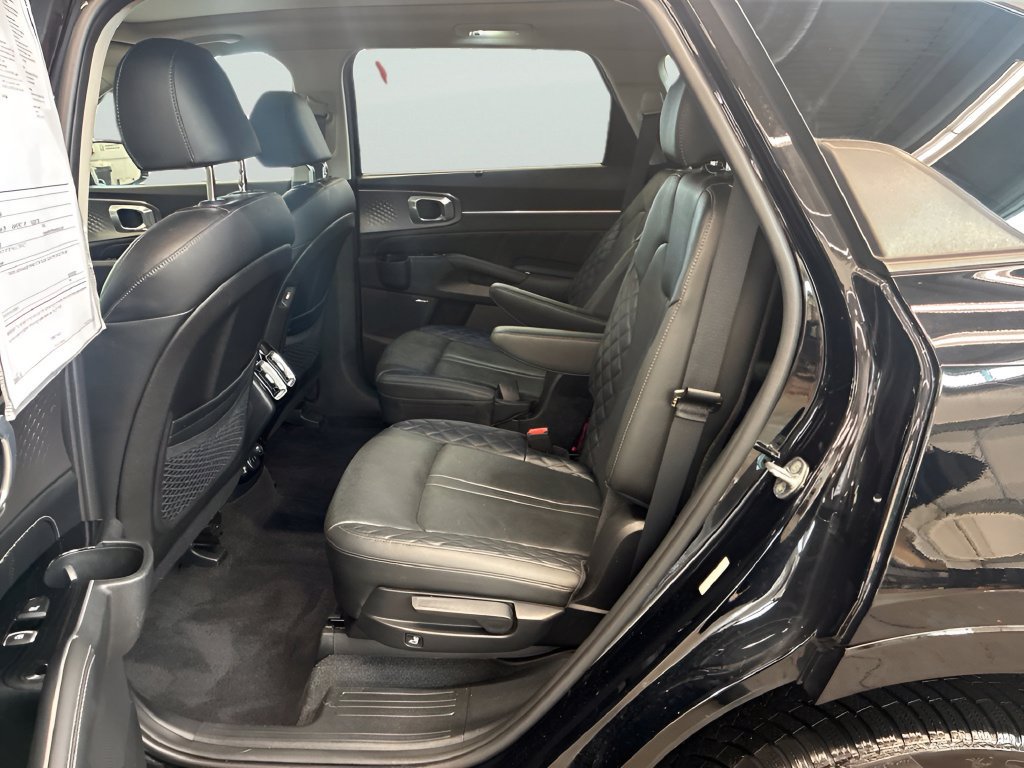 Certified 2023 Kia Sorento SX AWD/4WD image 24