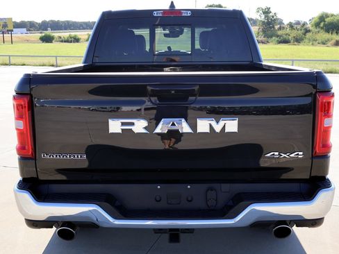 Used 2026 RAM 1500 Laramie AWD/4WD image 8