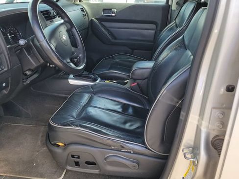 Used 2008 HUMMER H3 Luxury AWD/4WD image 6