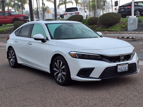 Used 2023 Honda Civic EX-L image 3