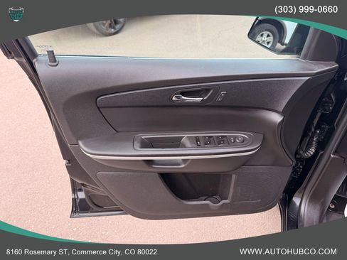 Used 2012 GMC Acadia SLE image 26