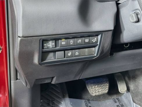 Used 2024 Toyota Tundra Platinum AWD/4WD image 10