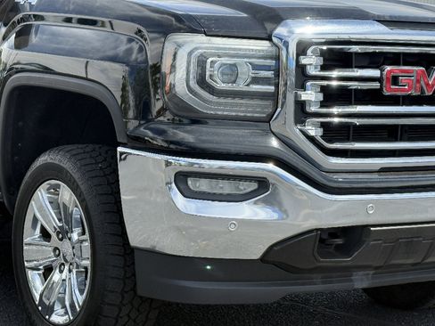 Used 2018 GMC Sierra 1500 SLT AWD/4WD image 2