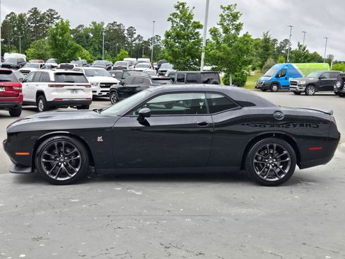 Used 2021 Dodge Challenger R/T Scat Pack RWD image 4