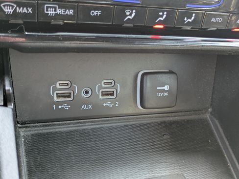 Used 2024 Jeep Grand Cherokee L Laredo AWD/4WD image 18