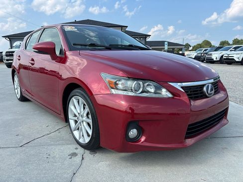 Used 2013 Lexus CT 200h w/ Premium Pkg w/Backup Camera FWD image 2