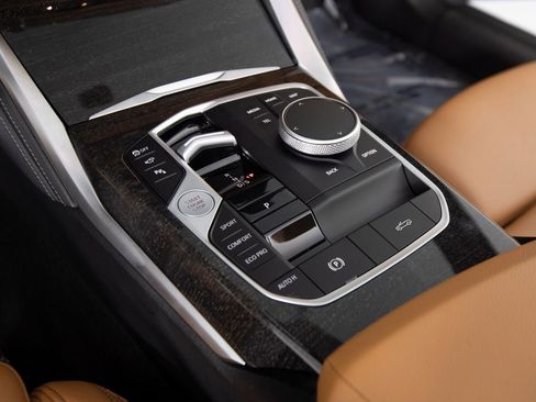 Used 2024 BMW 440i xDrive Convertible w/ Premium Package image 26