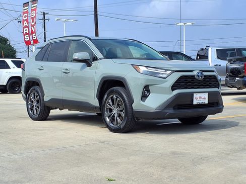 Used 2023 Toyota RAV4 XLE Premium AWD/4WD image 3