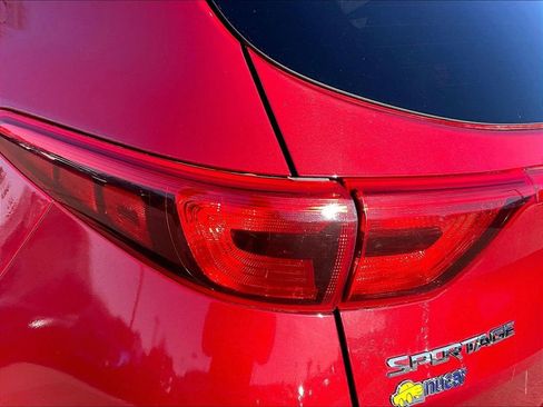 Used 2019 Kia Sportage LX image 29