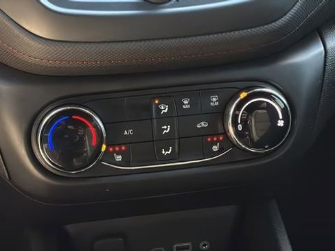 Used 2022 Chevrolet TrailBlazer RS image 16