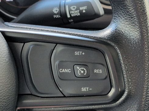 Used 2023 Jeep Gladiator Sport AWD/4WD image 21