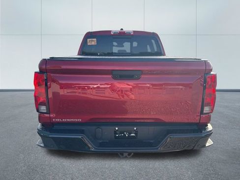 Used 2024 Chevrolet Colorado Trail Boss w/ Technology Package AWD/4WD image 3