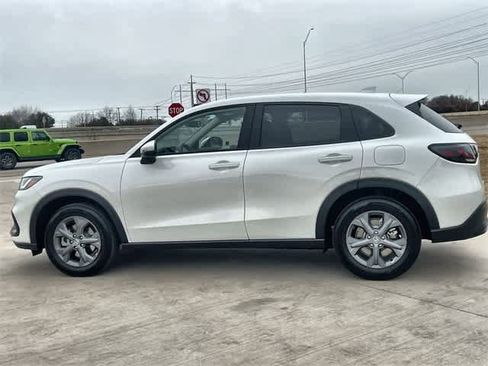 Certified 2026 Honda HR-V LX image 4