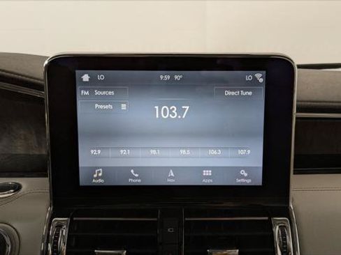 Used 2018 Lincoln Navigator Reserve w/ Technology Package AWD/4WD image 35