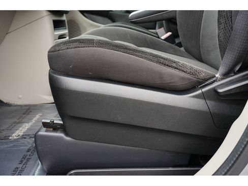 Used 2017 Dodge Grand Caravan SE w/ Power Window Group image 15