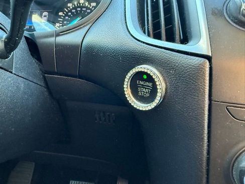 Used 2016 Ford Edge SE image 20