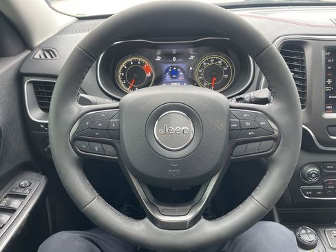 Used 2022 Jeep Cherokee Trailhawk w/ Sun & Sound Group image 15