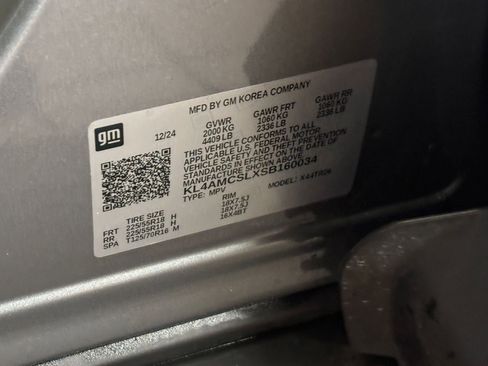 Used 2025 Buick Encore GX Preferred AWD/4WD image 23