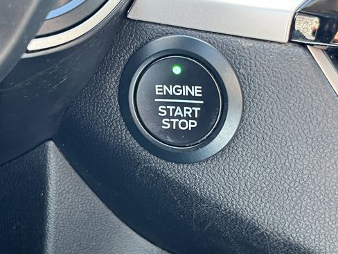 Used 2020 Ford Escape SEL AWD/4WD image 38