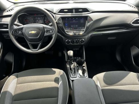 Used 2023 Chevrolet TrailBlazer LT w/ Convenience Package FWD image 15