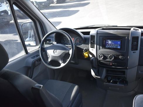 Used 2013 Mercedes-Benz Sprinter 2500 image 19
