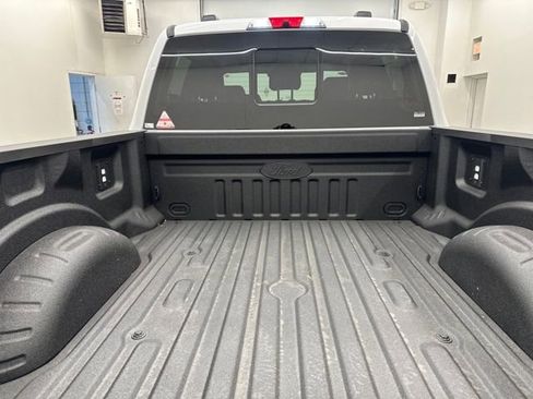 New 2026 Ford F350 Lariat w/ Black Appearance Package image 15