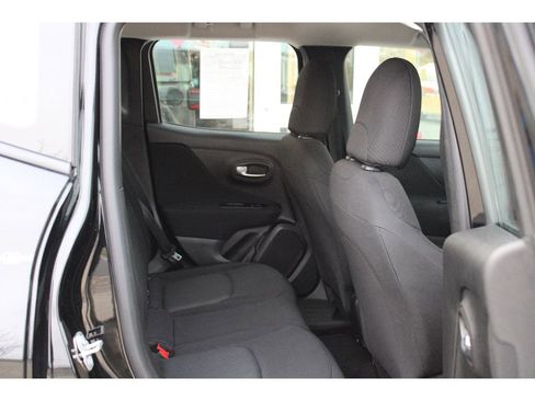 Used 2019 Jeep Renegade Sport image 34