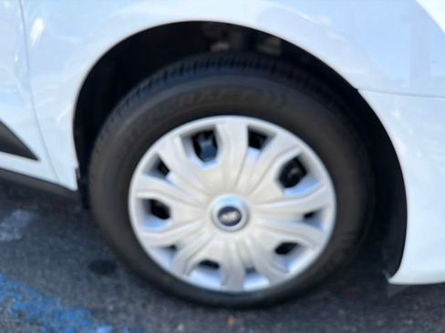 Used 2023 Ford Transit Connect XLT FWD image 2