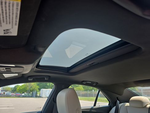Used 2023 Cadillac CT4 Luxury w/ Sun And Sound Package RWD image 29