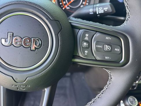 New 2026 Jeep Gladiator Willys AWD/4WD image 15