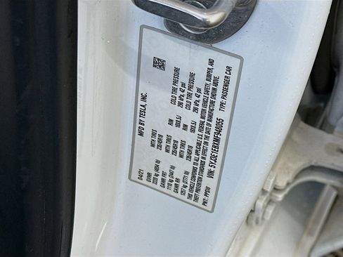 Used 2021 Tesla Model 3 Long Range image 12