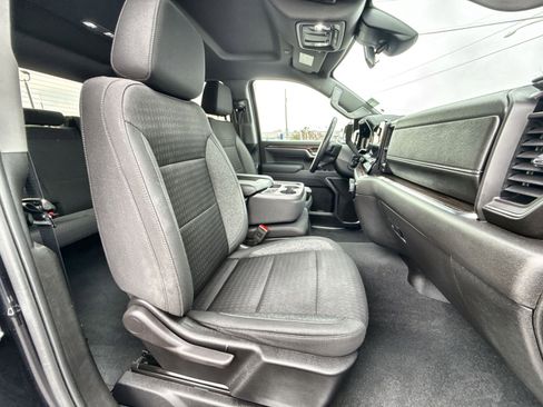 Used 2023 Chevrolet Silverado 1500 LT image 39