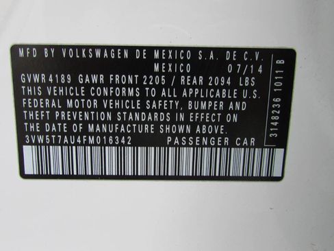 Used 2015 Volkswagen Golf 4-Door image 41