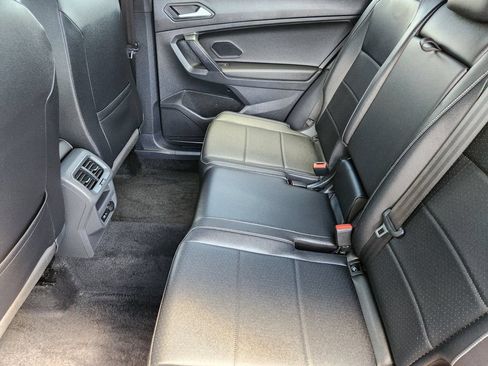Used 2021 Volkswagen Tiguan SE R-Line AWD/4WD image 19