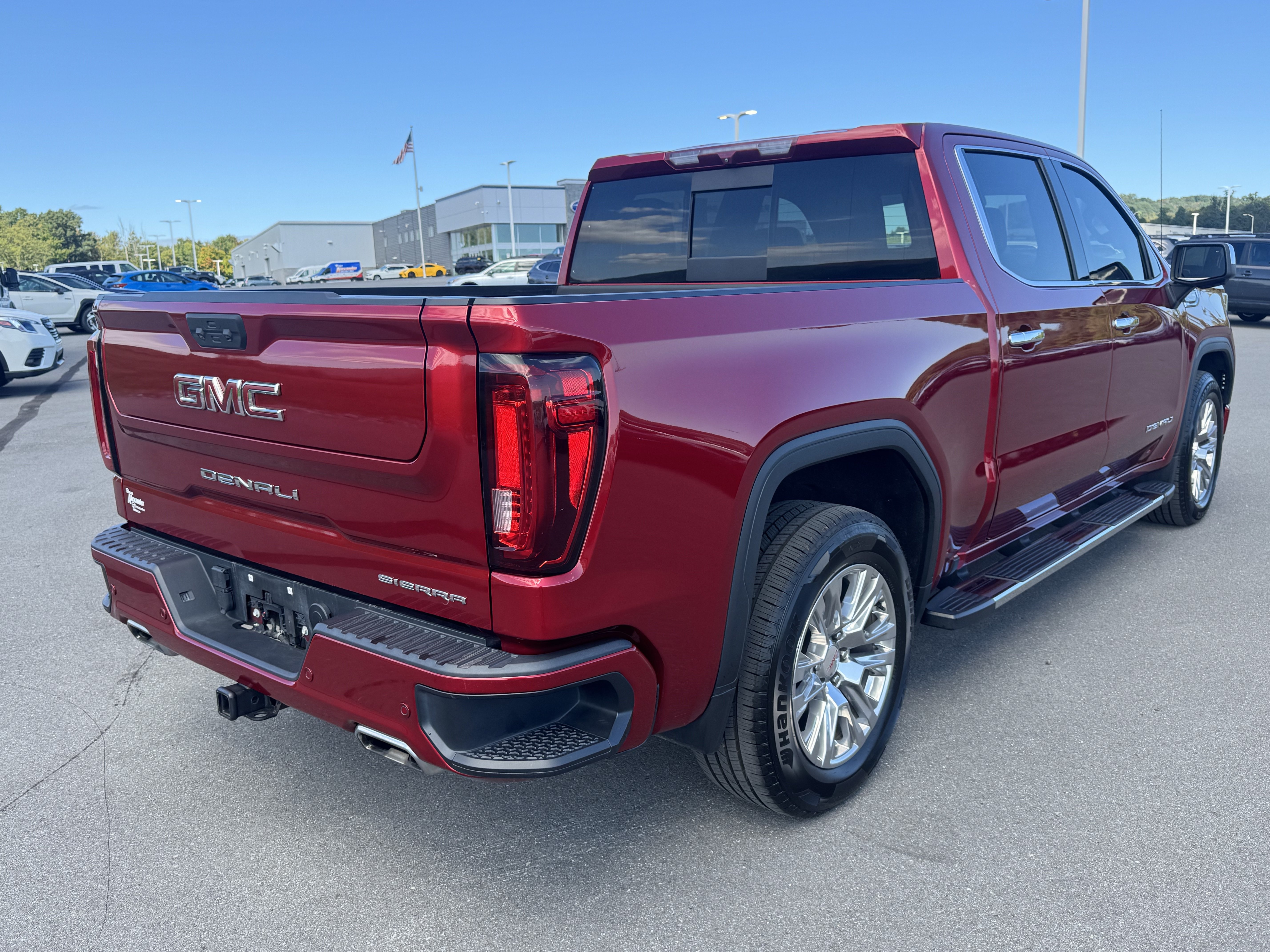 Used 2022 GMC Sierra 1500 Denali AWD/4WD image 3