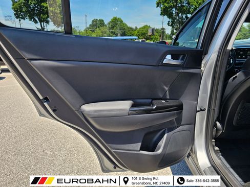Used 2021 Kia Sportage EX FWD image 15