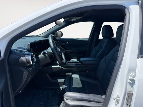 Used 2025 Chevrolet Equinox LT w/ Convenience Package II AWD/4WD image 10