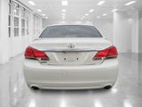 Used 2011 Toyota Avalon Limited image 4