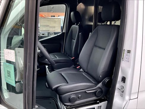 New 2025 Mercedes-Benz Sprinter 2500 image 13