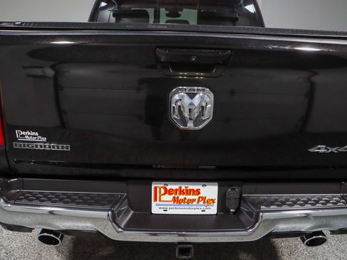 Used 2022 RAM 1500 Big Horn AWD/4WD image 9