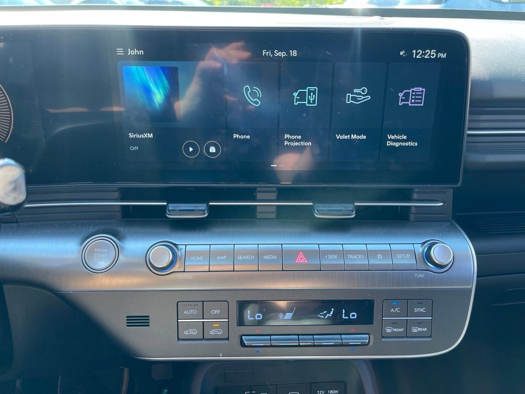 Used 2025 Hyundai Kona SEL AWD/4WD image 9