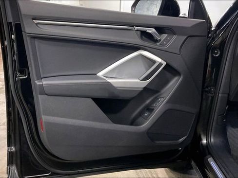 Certified 2022 Audi Q3 2.0T Premium w/ Convenience Package image 23