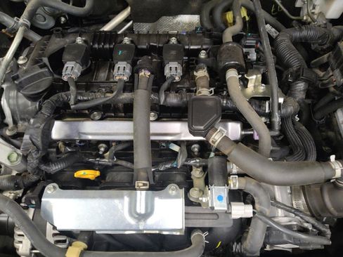 Used 2024 Nissan Kicks S FWD image 30
