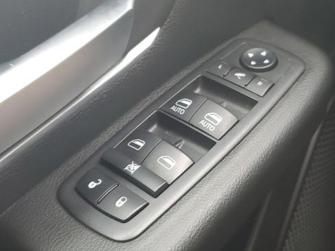 Used 2019 RAM 1500 Big Horn image 24