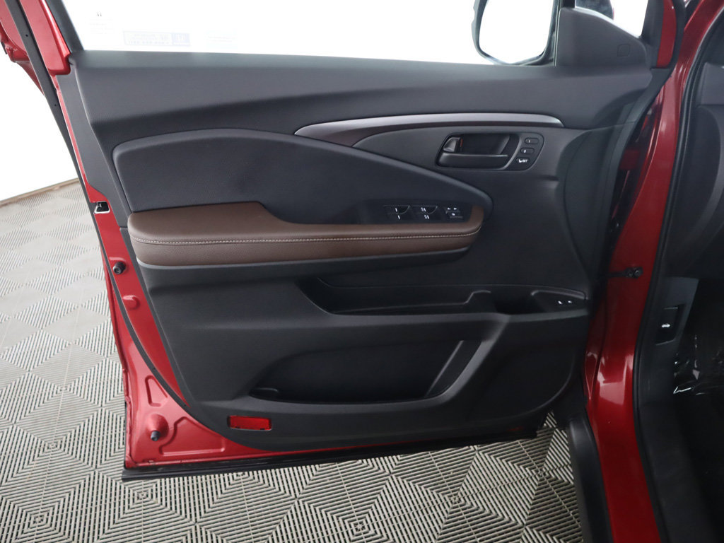 Certified 2024 Honda Passport EX-L image 25