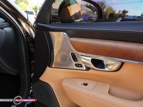 Used 2017 Volvo S90 T6 Inscription w/ Vision Package image 30