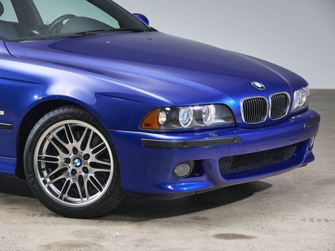 Used 2002 BMW M5 RWD image 9