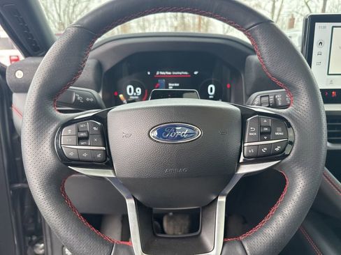 Used 2025 Ford Explorer ST-Line image 21