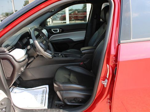 Used 2023 Jeep Compass Limited AWD/4WD image 12